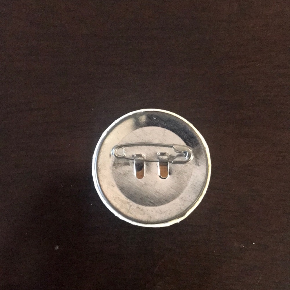 Pin! - Picture 2 of 2